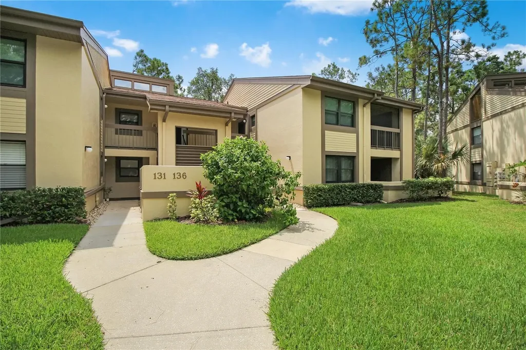 135 Woodlake Wynde Oldsmar FL 34677