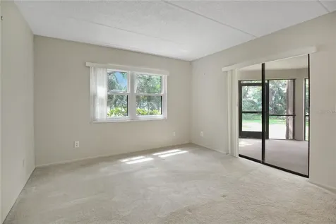 135 Woodlake Wynde Oldsmar FL 34677
