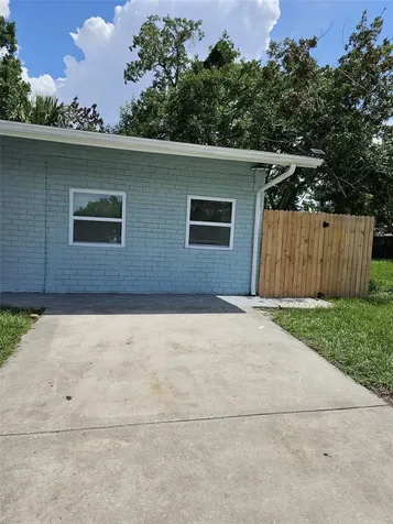 1216 Dickens Avenue Orlando FL 32809