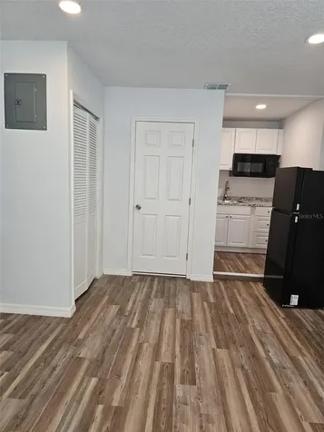 1216 Dickens Avenue Orlando FL 32809