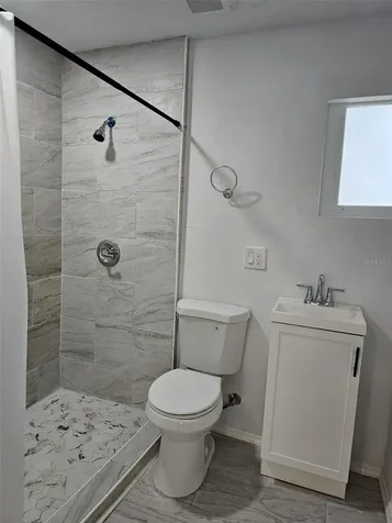 1216 Dickens Avenue Orlando FL 32809