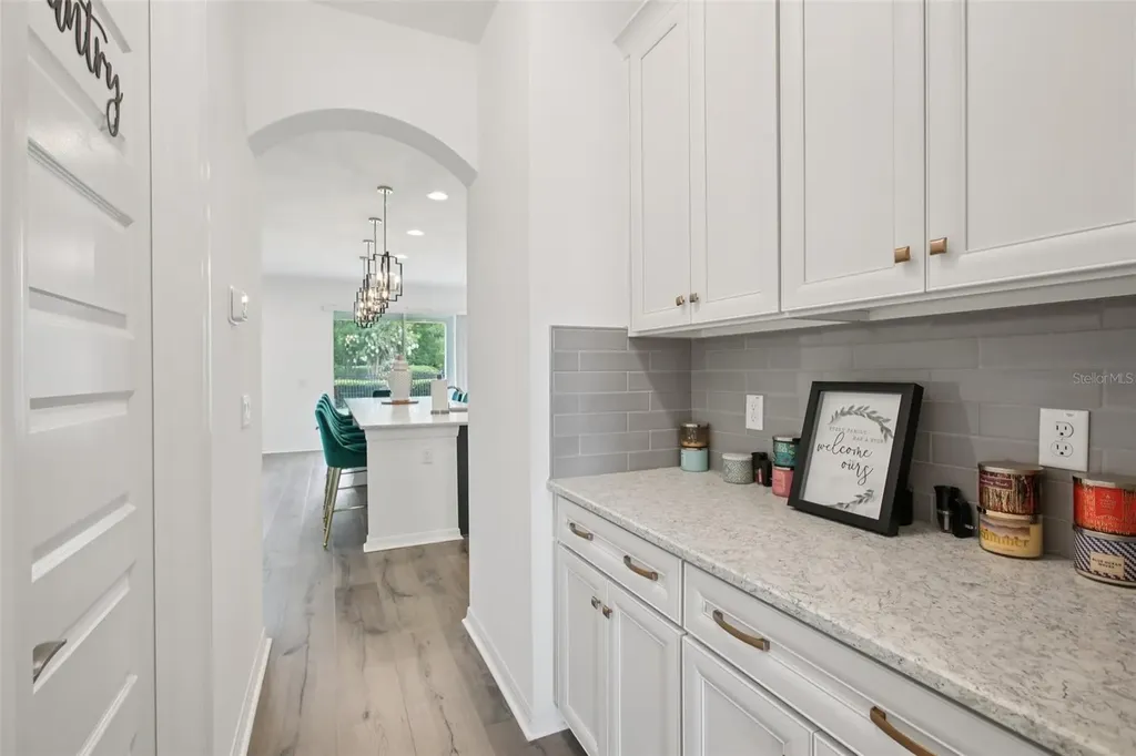 9508 Pyrenees Place Seffner FL 33584