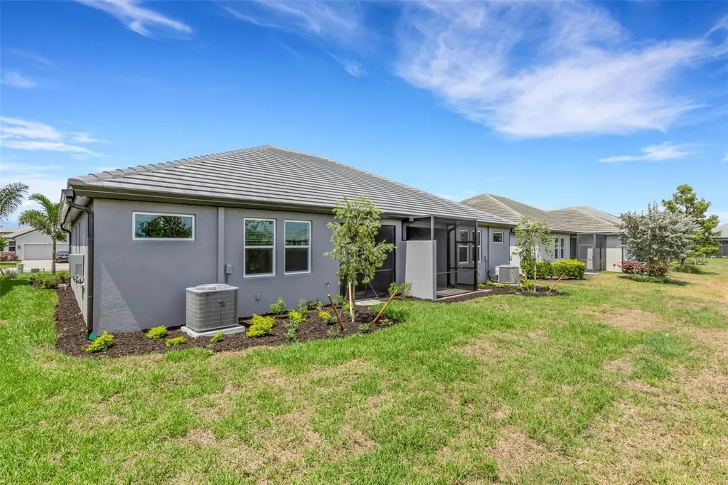 18181 Cherished Loop Bradenton FL 34211