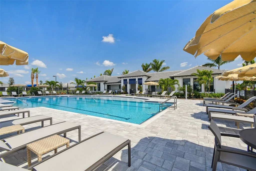 18181 Cherished Loop Bradenton FL 34211
