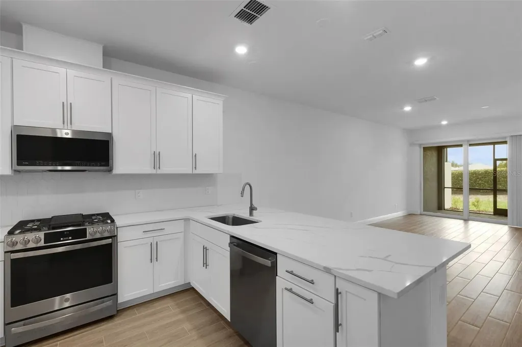 18181 Cherished Loop Bradenton FL 34211