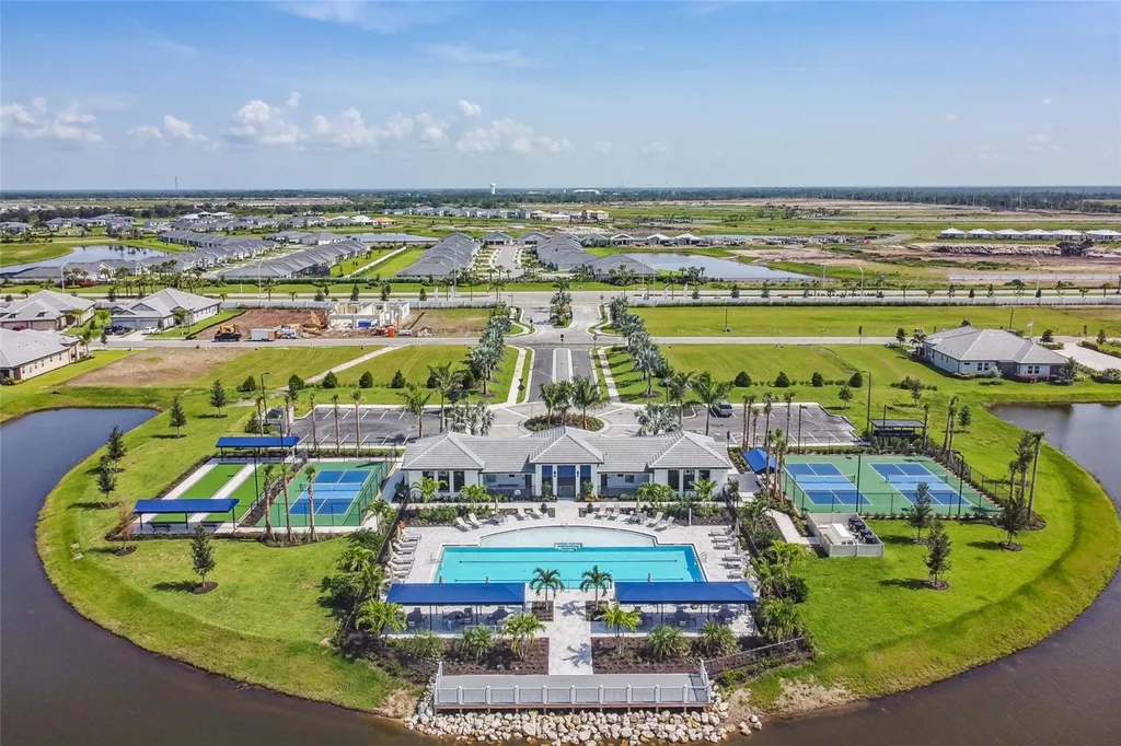 18181 Cherished Loop Bradenton FL 34211