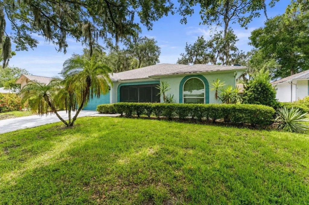 3550 Oak Lake Drive Palm Harbor FL 34684