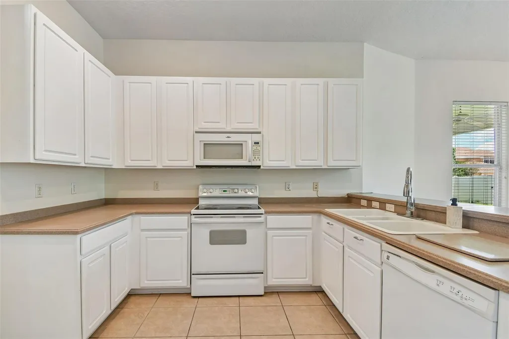 2337 Treymore Drive Orlando FL 32825