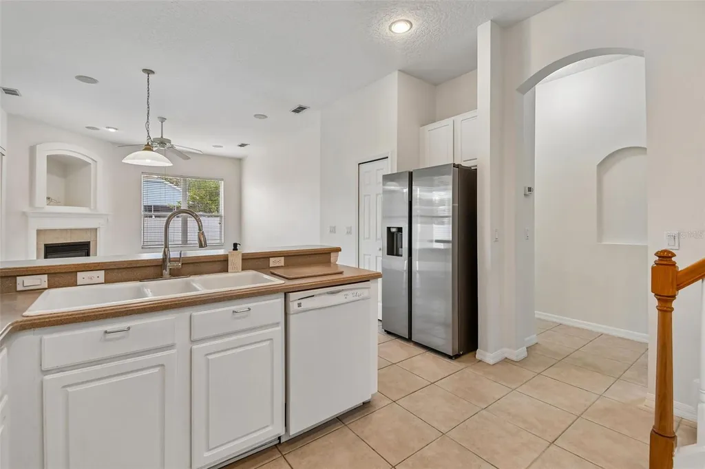 2337 Treymore Drive Orlando FL 32825
