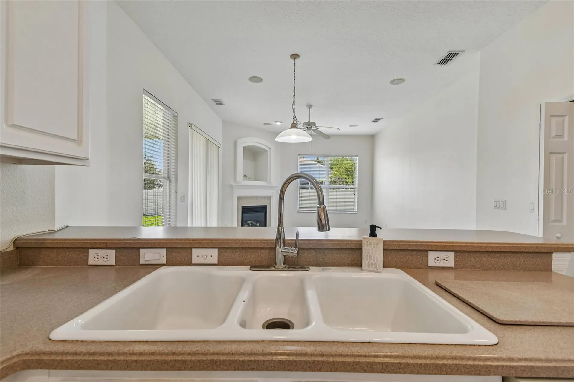 2337 Treymore Drive Orlando FL 32825