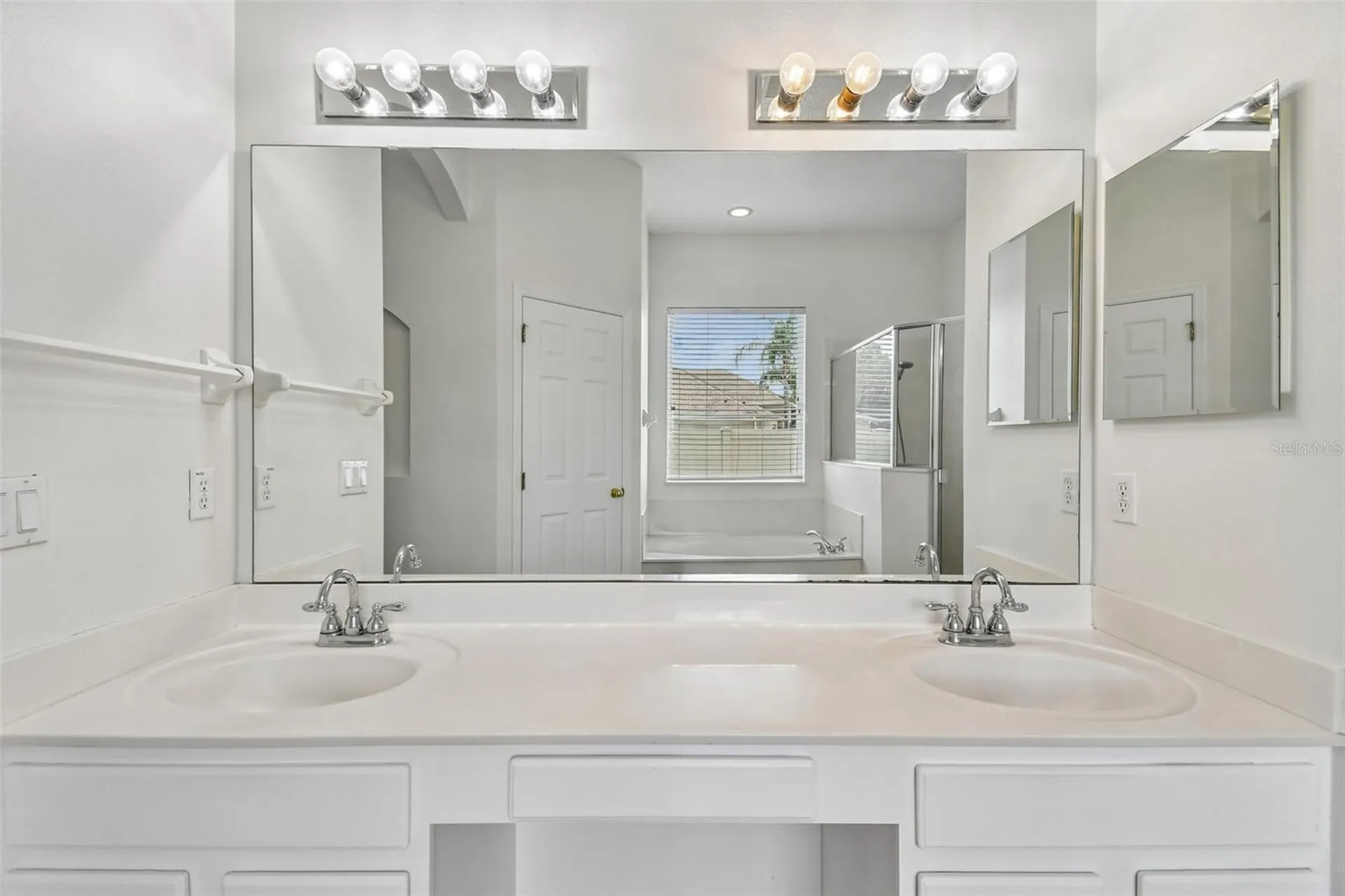 2337 Treymore Drive Orlando FL 32825