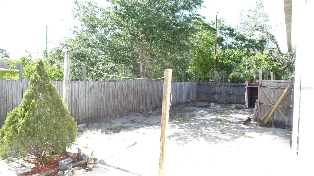 4935 Emerson Avenue S St Petersburg FL 33707