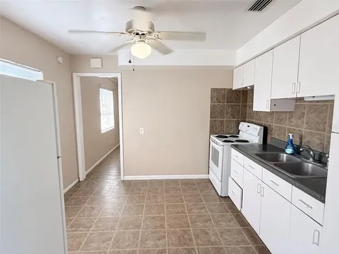 4935 Emerson Avenue S St Petersburg FL 33707