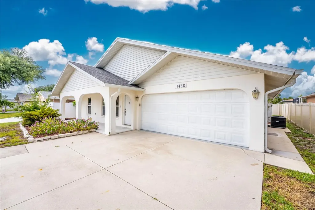 1458 Strada D Argento Venice FL 34292