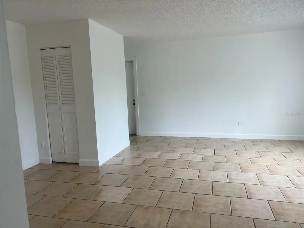 8701 4th Street N St Petersburg FL 33702
