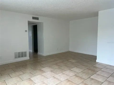 8701 4th Street N St Petersburg FL 33702