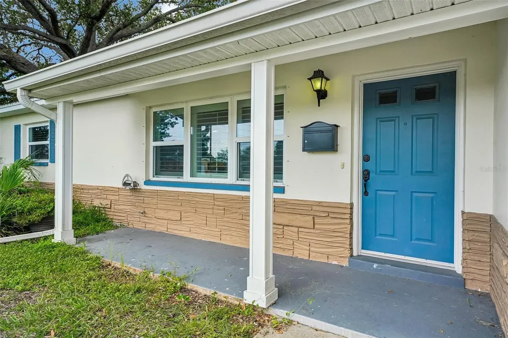1500 39th Street N St Petersburg FL 33713