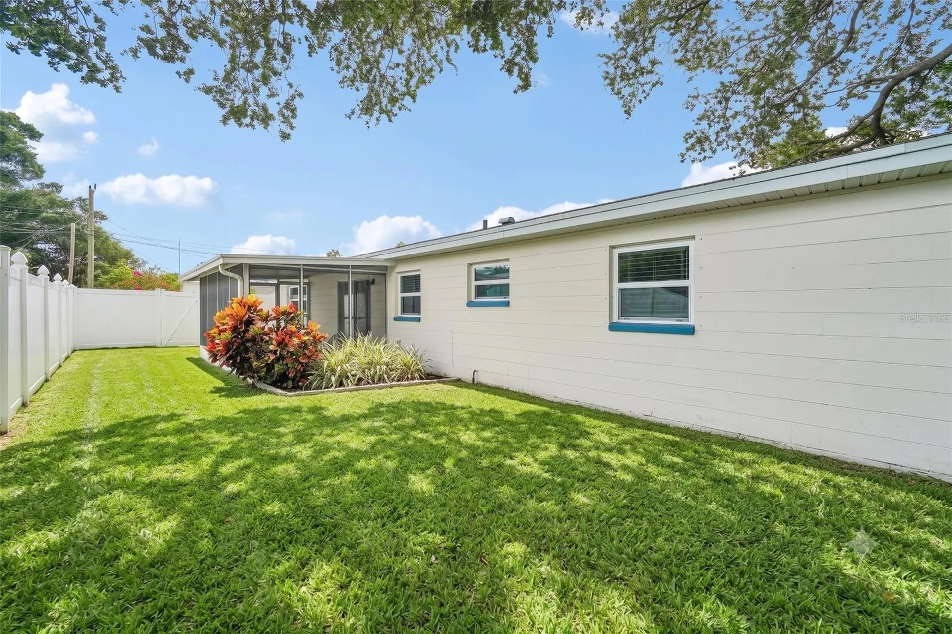 1500 39th Street N St Petersburg FL 33713
