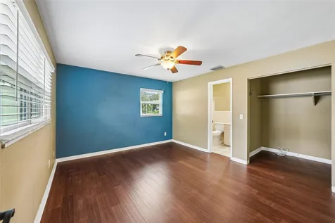 1500 39th Street N St Petersburg FL 33713