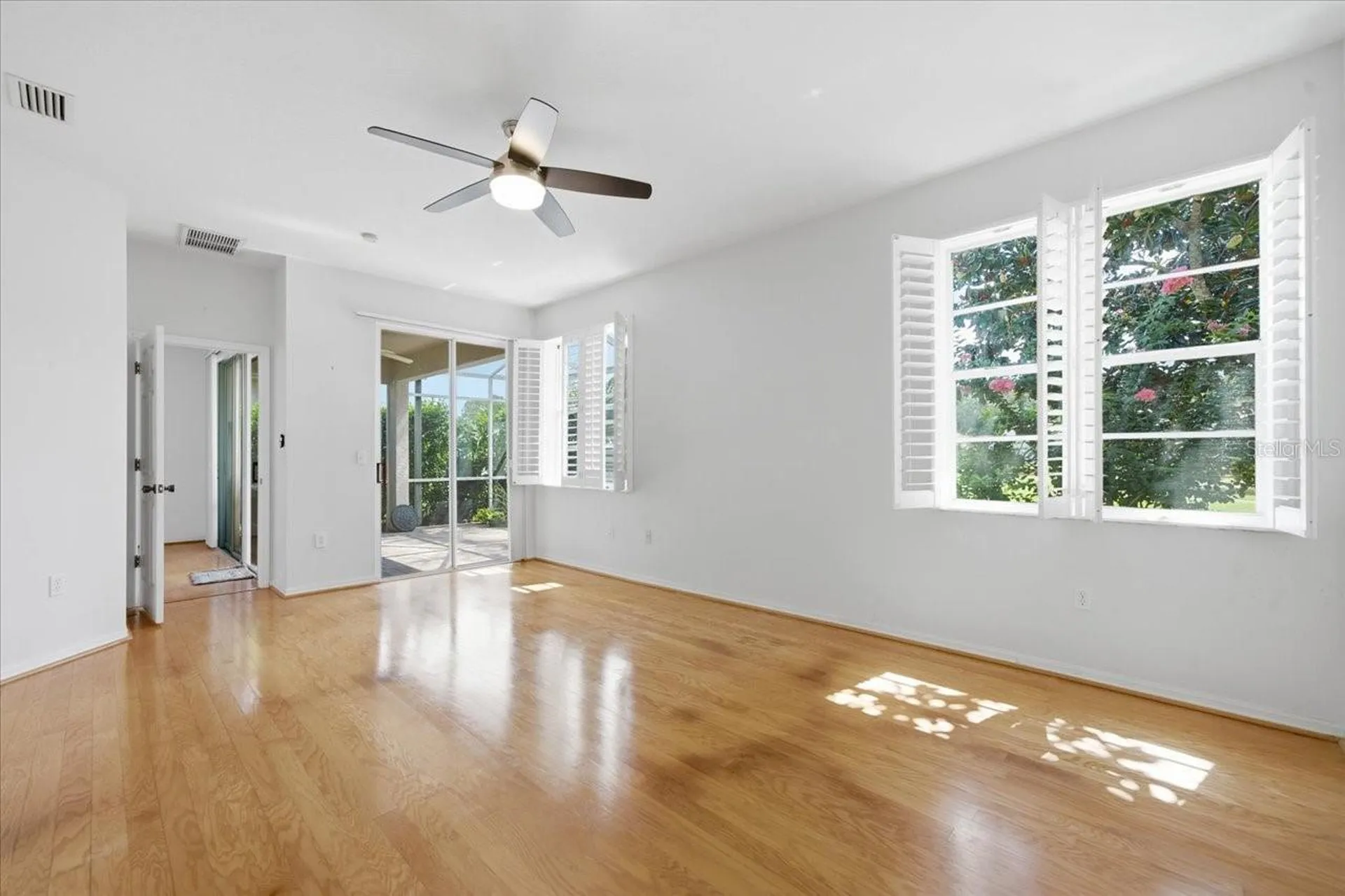1333 Lindenwood Drive Tarpon Springs FL 34688