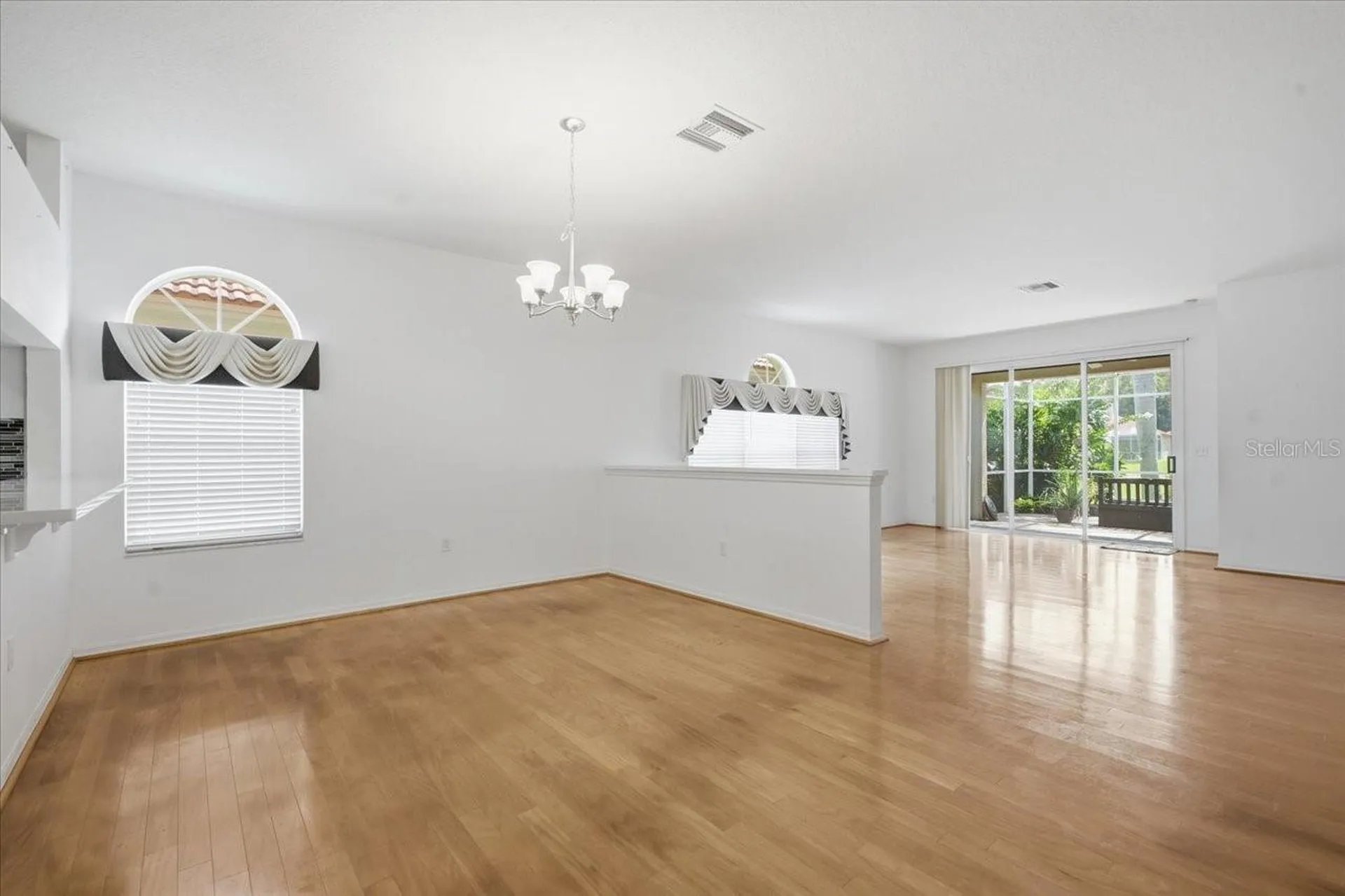 1333 Lindenwood Drive Tarpon Springs FL 34688