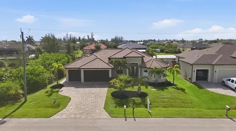 8330 Tracy Circle Port Charlotte FL 33981
