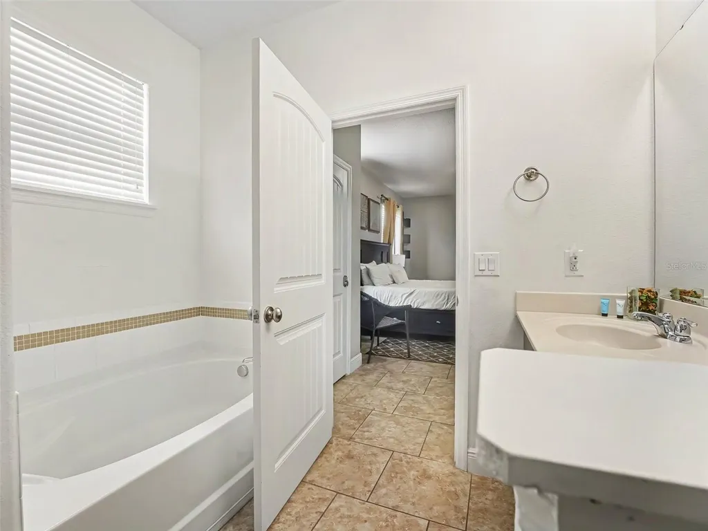 4127 Oak Tree Drive Davenport FL 33837