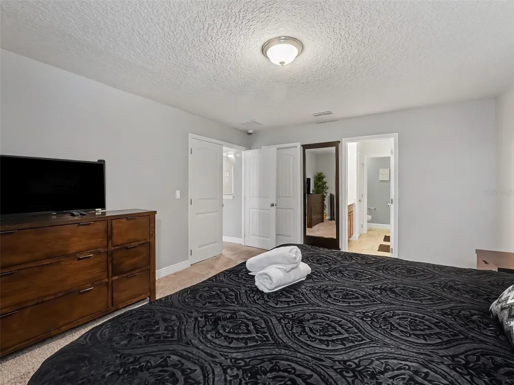 4127 Oak Tree Drive Davenport FL 33837