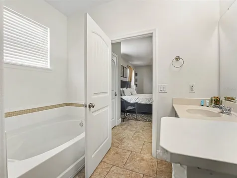 4127 Oak Tree Drive Davenport FL 33837