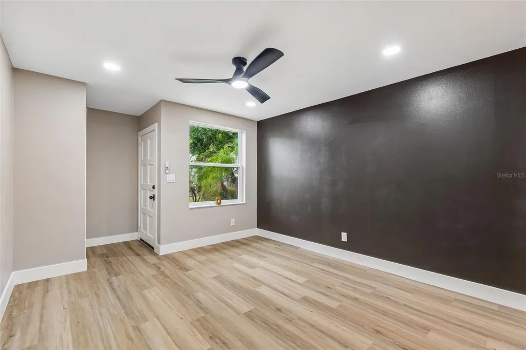 4223 La Palma Court Tampa FL 33611
