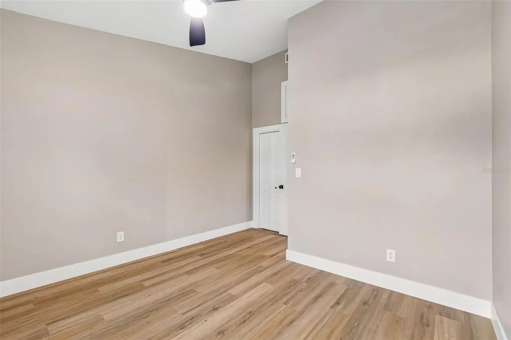 4223 La Palma Court Tampa FL 33611