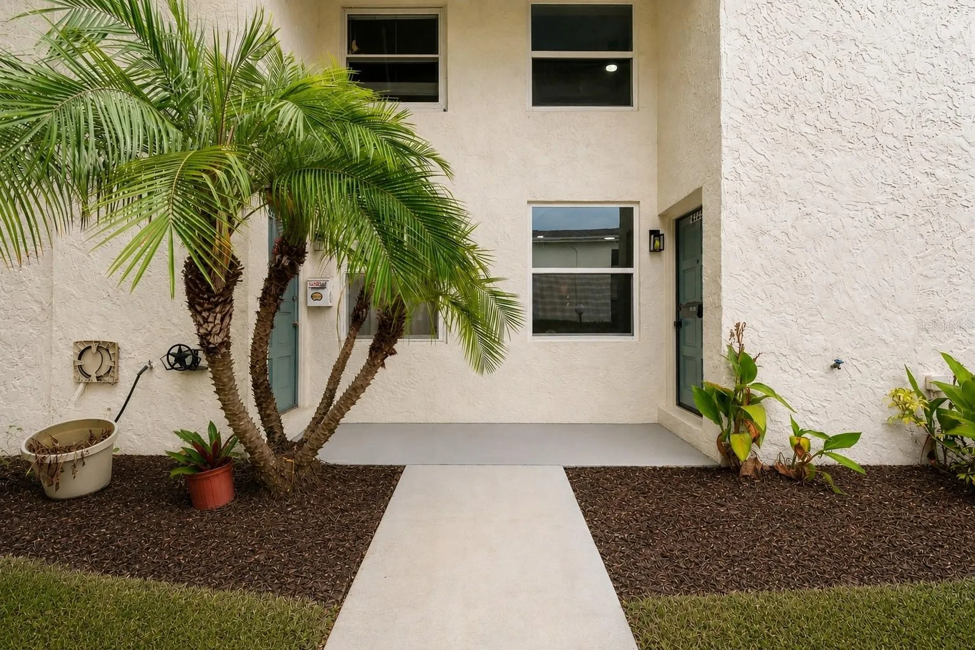 4223 La Palma Court Tampa FL 33611