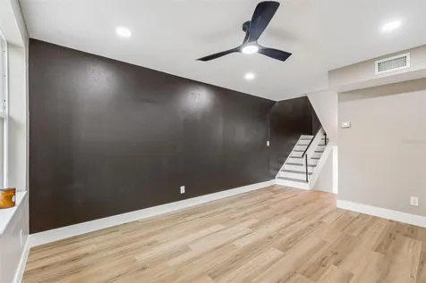 4223 La Palma Court Tampa FL 33611