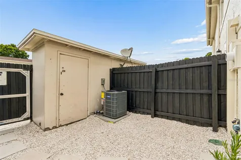 4223 La Palma Court Tampa FL 33611
