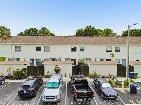 4223 La Palma Court Tampa FL 33611