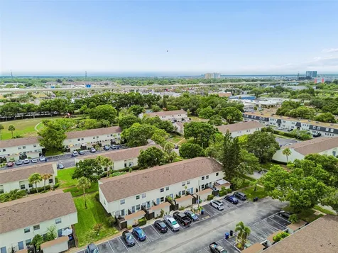 4223 La Palma Court Tampa FL 33611