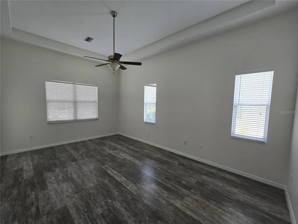 8427 Sailing Loop Lakewood Ranch FL 34202