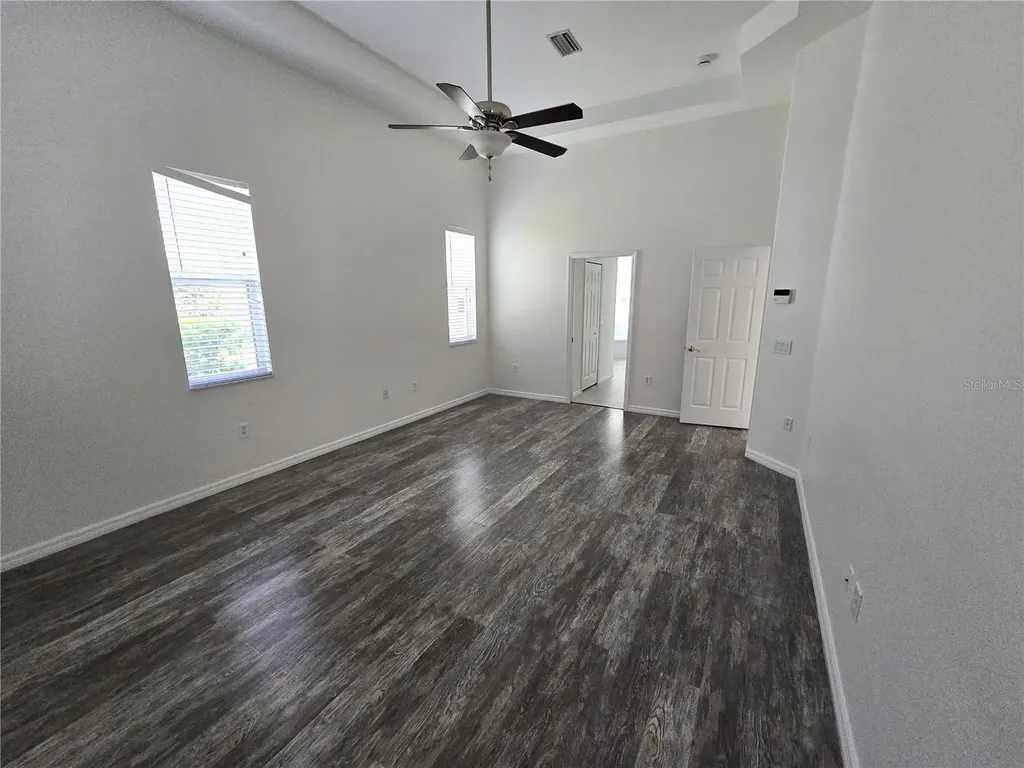 8427 Sailing Loop Lakewood Ranch FL 34202