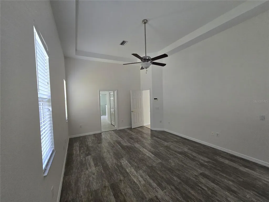 8427 Sailing Loop Lakewood Ranch FL 34202