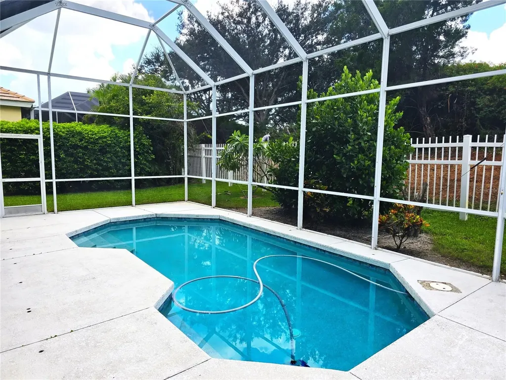 8427 Sailing Loop Lakewood Ranch FL 34202