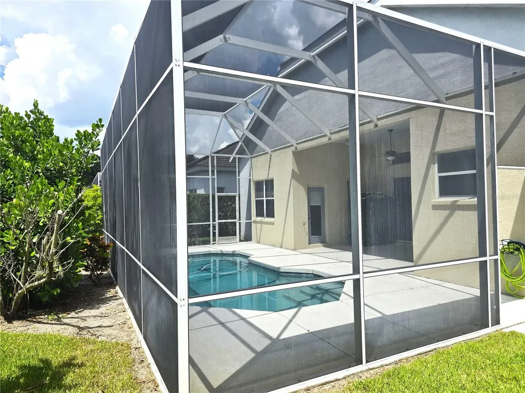 8427 Sailing Loop Lakewood Ranch FL 34202