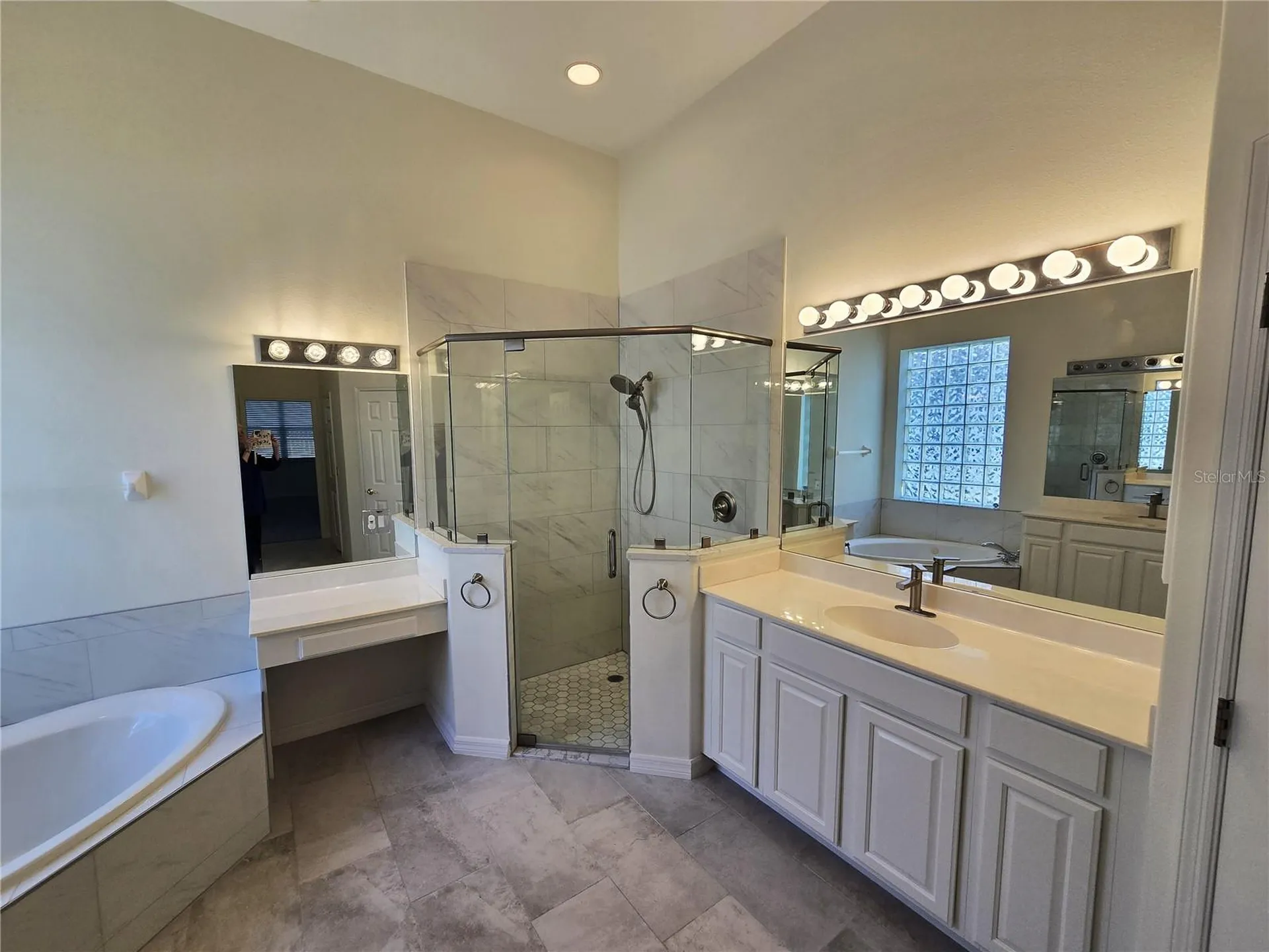 8427 Sailing Loop Lakewood Ranch FL 34202
