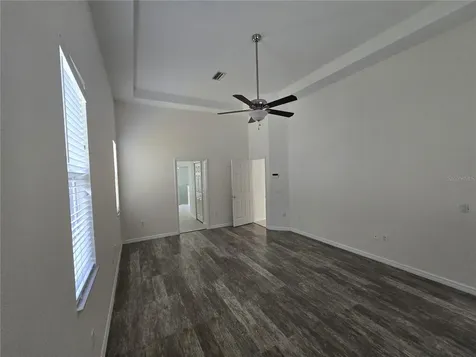 8427 Sailing Loop Lakewood Ranch FL 34202