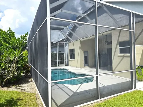 8427 Sailing Loop Lakewood Ranch FL 34202