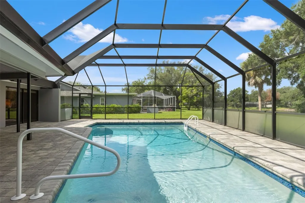 13916 Middle Park Drive Tampa FL 33624