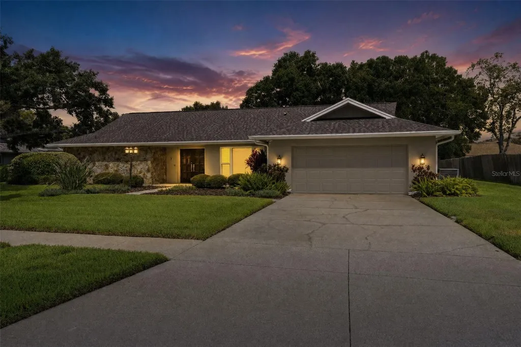 13916 Middle Park Drive Tampa FL 33624