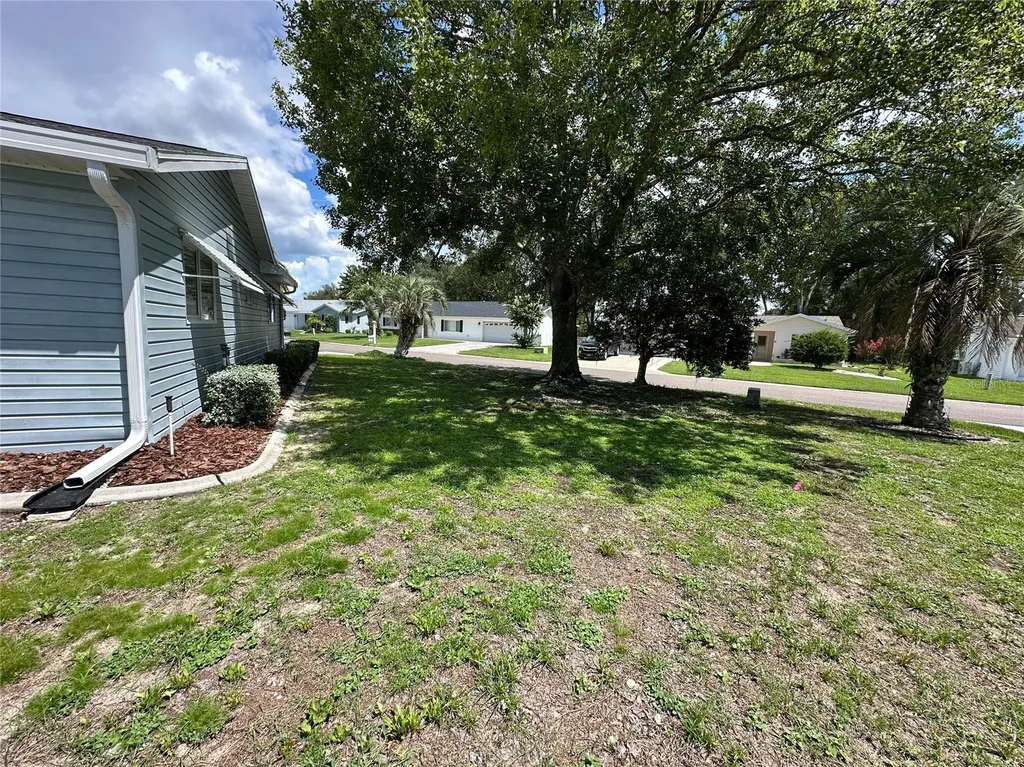 17966 SE 97th Court Summerfield FL 34491