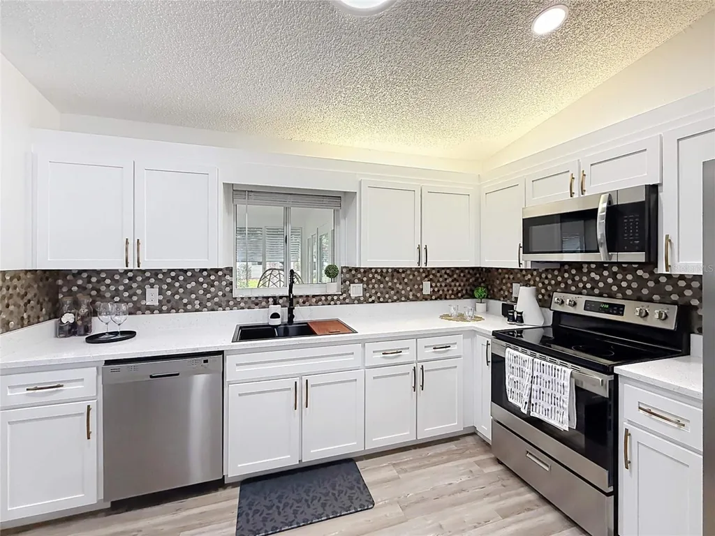 17966 SE 97th Court Summerfield FL 34491
