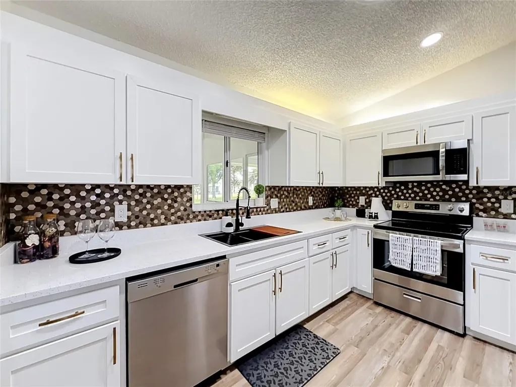 17966 SE 97th Court Summerfield FL 34491