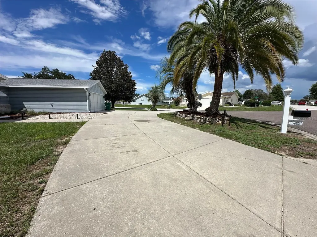 17966 SE 97th Court Summerfield FL 34491